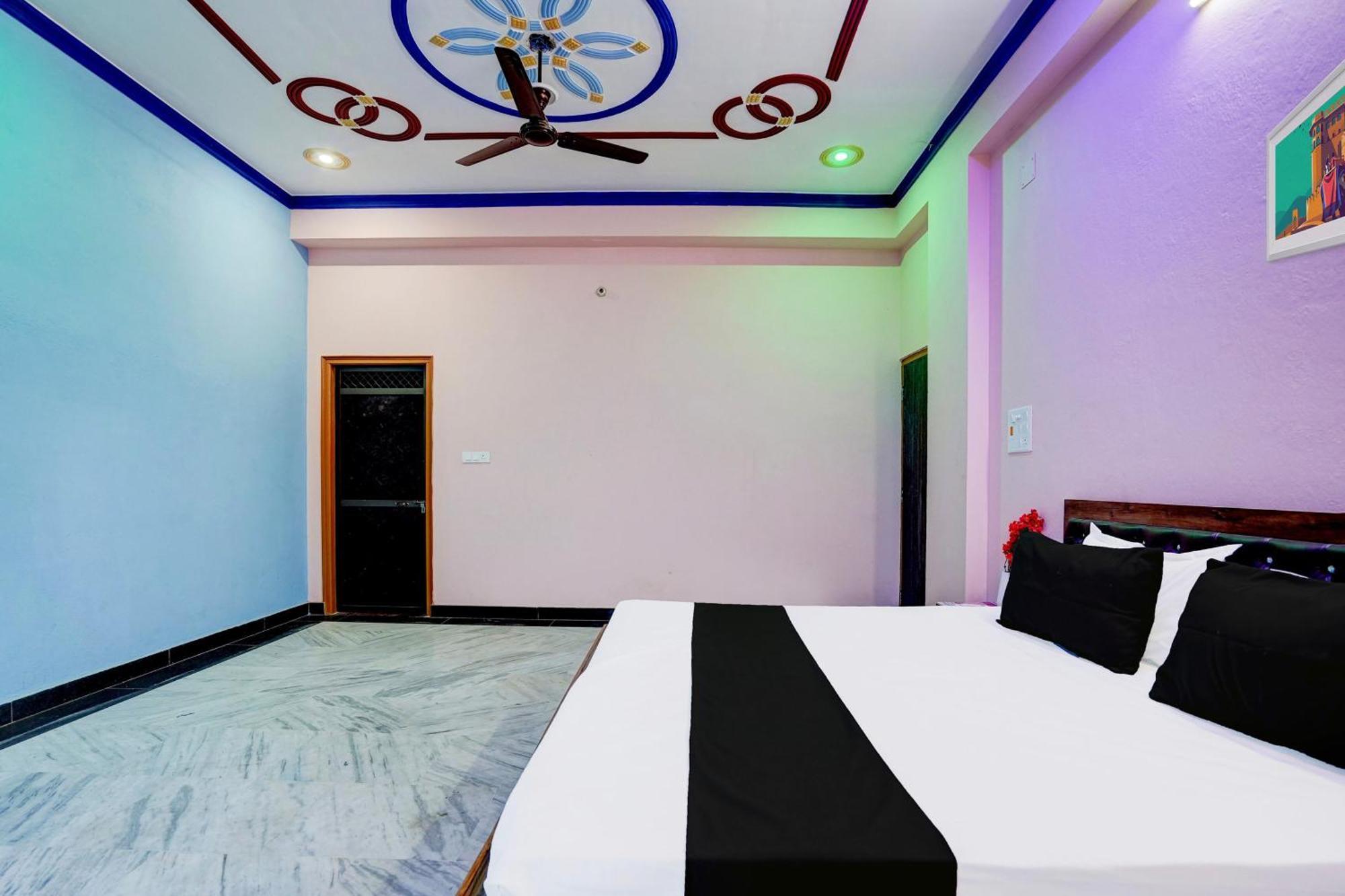 Hotel O J.D. Palace Váránaszi Kültér fotó